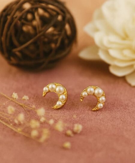 Moon-Pearl Crescent Minis Earstuds